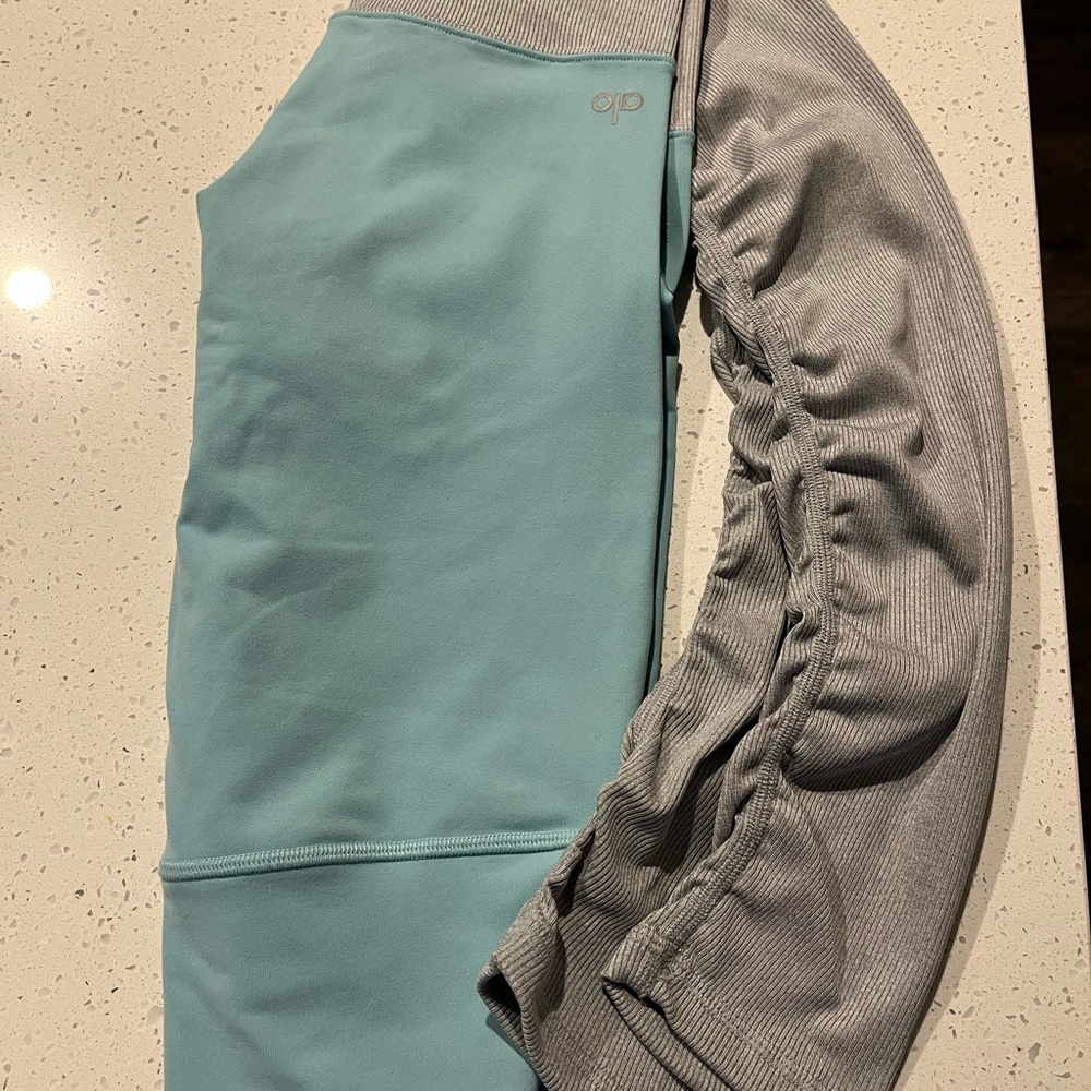 NWT ALO Goddess leggings